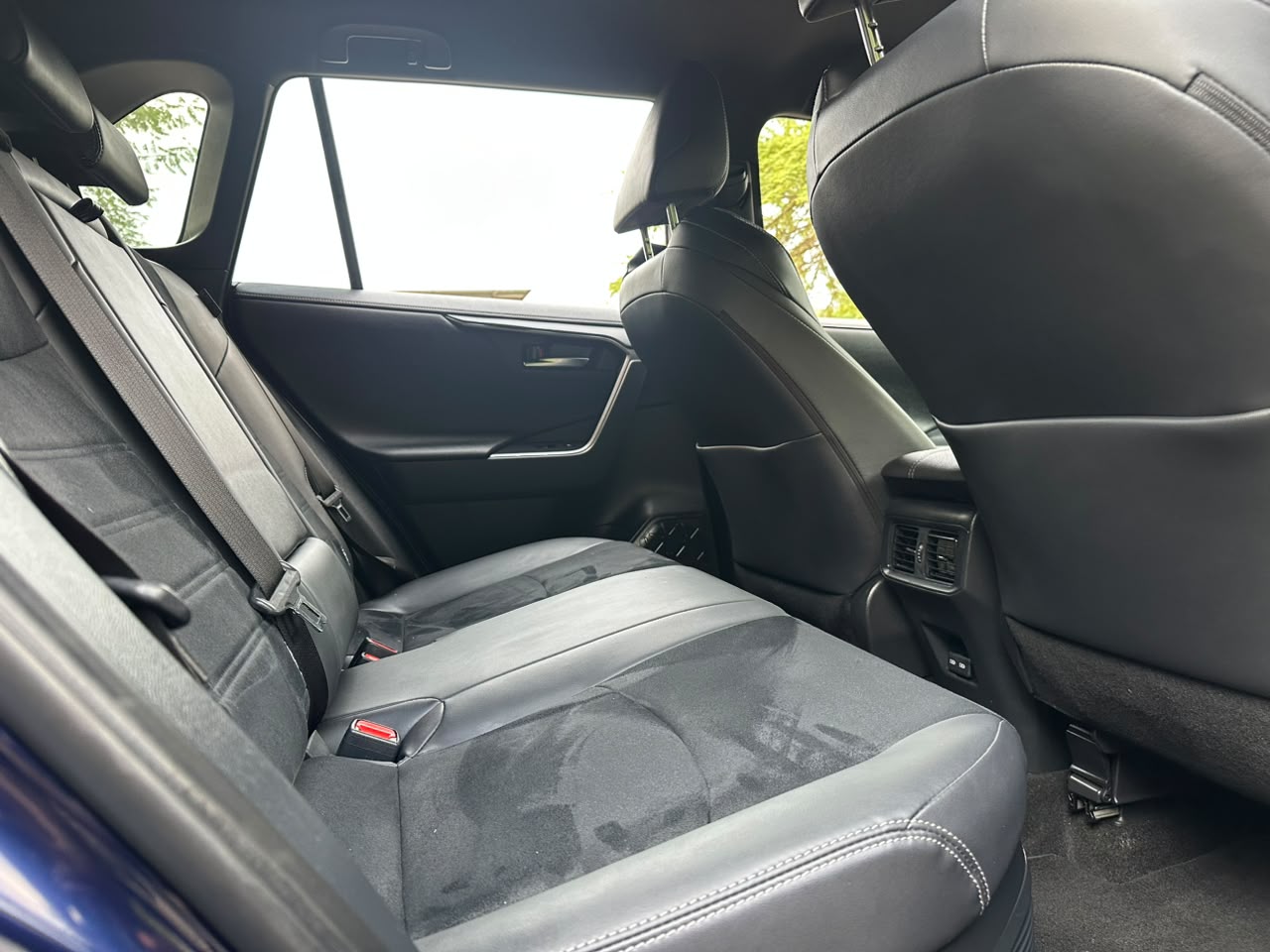 RAV4 GR SPORT thumbnail 6